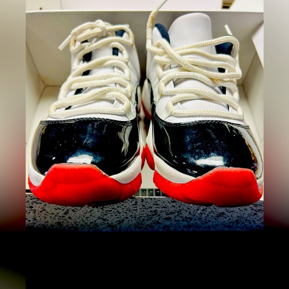 Jordan 11 Retro Low “ Bred”